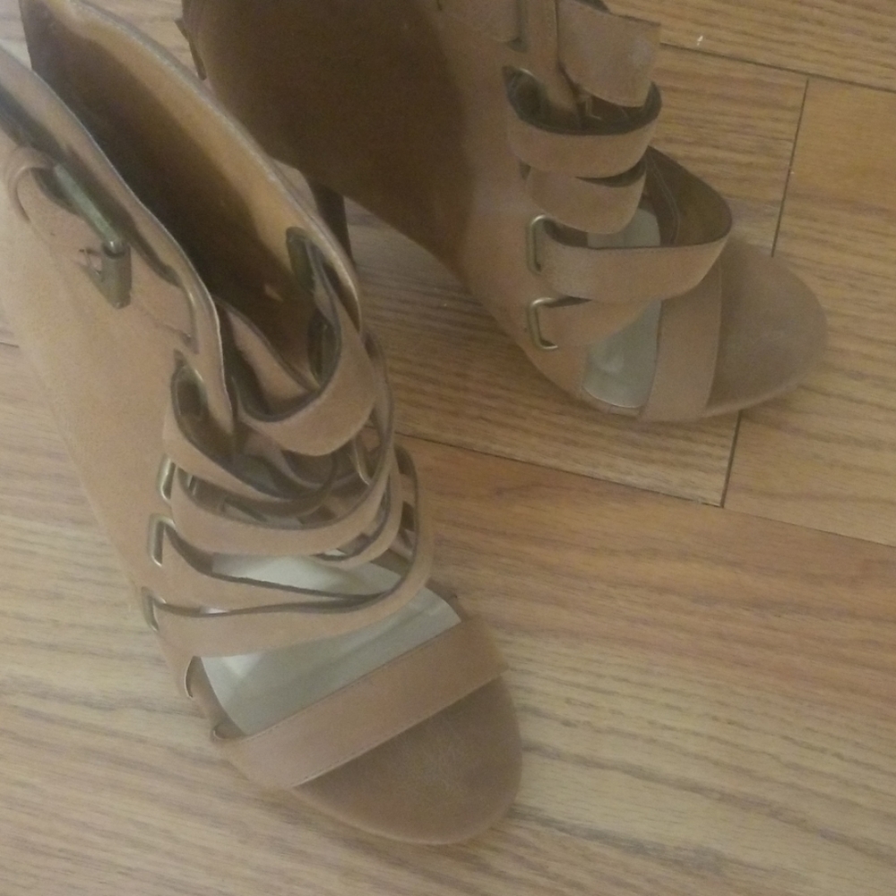 Boots - Picture 2 of 3